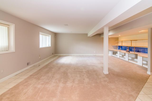 1989 Stonebridge Drive N, Pittsfield Charter Twp, MI 48108