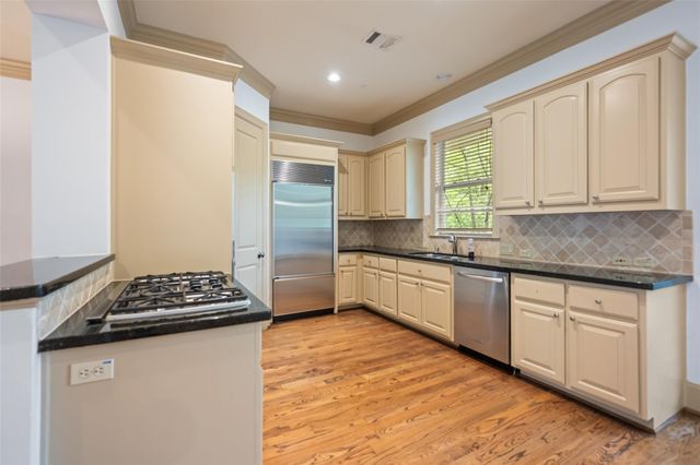 4607 Regent Manor Drive, Kingwood, TX 77345