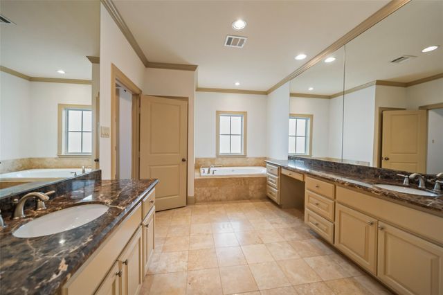 4607 Regent Manor Drive, Kingwood, TX 77345