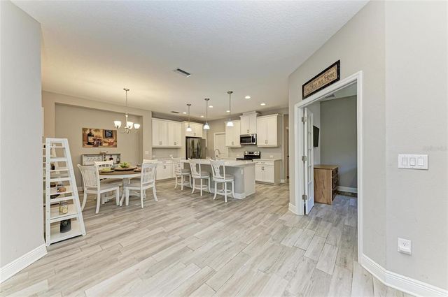 5957 AMBERLY DRIVE, Bradenton, FL 34208