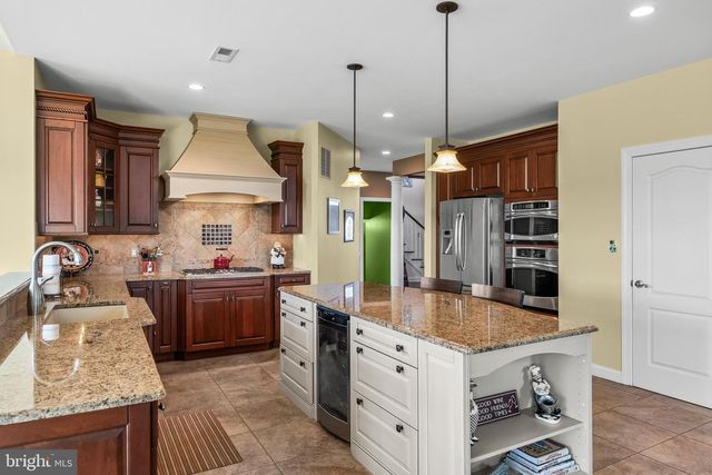 4 HADDINGTON WAY, Medford, NJ 08055
