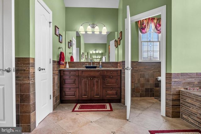 4 HADDINGTON WAY, Medford, NJ 08055