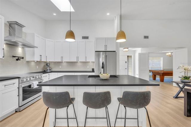 853 PINE SHADOW DRIVE, Apopka, FL 32712