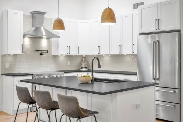 853 PINE SHADOW DRIVE, Apopka, FL 32712