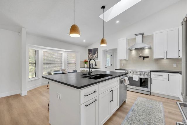 853 PINE SHADOW DRIVE, Apopka, FL 32712