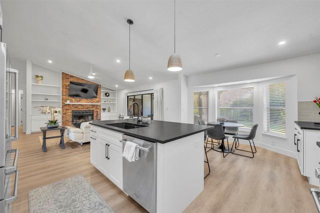 853 PINE SHADOW DRIVE, Apopka, FL 32712