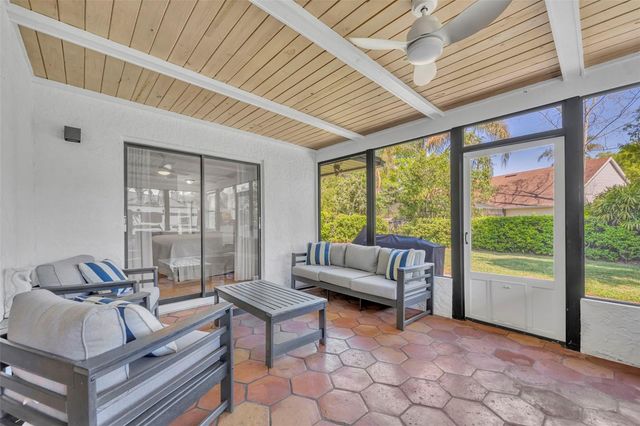 853 PINE SHADOW DRIVE, Apopka, FL 32712