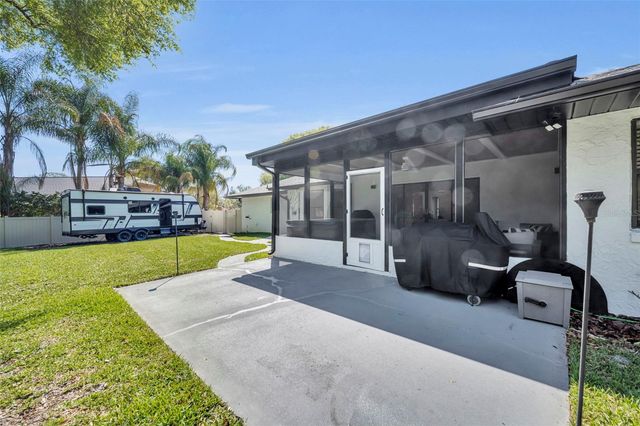 853 PINE SHADOW DRIVE, Apopka, FL 32712