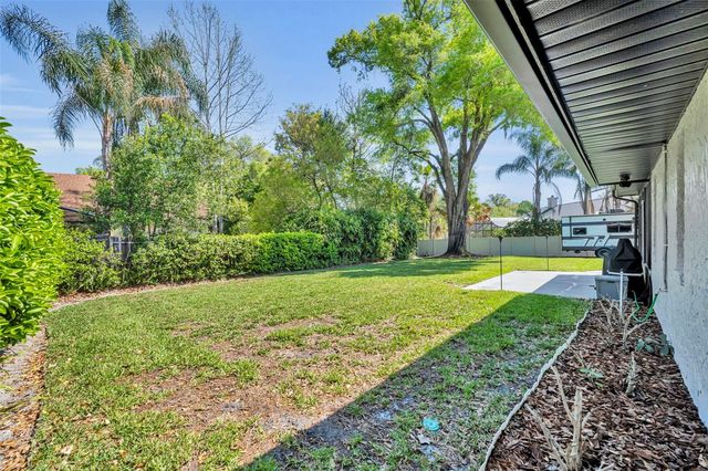 853 PINE SHADOW DRIVE, Apopka, FL 32712