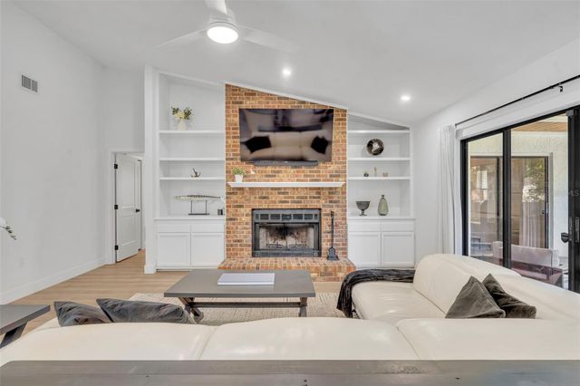 853 PINE SHADOW DRIVE, Apopka, FL 32712