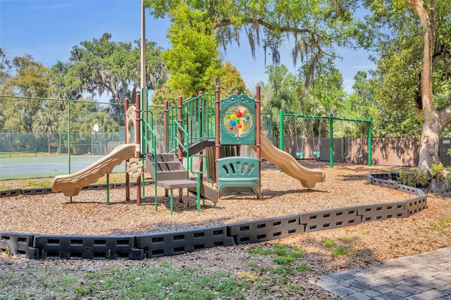 853 PINE SHADOW DRIVE, Apopka, FL 32712