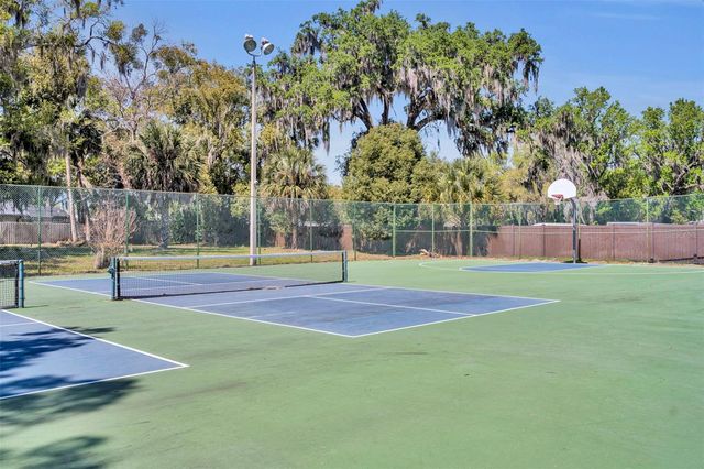 853 PINE SHADOW DRIVE, Apopka, FL 32712