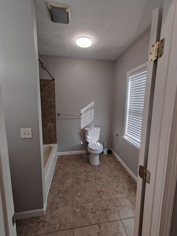 30 Vine St 2, Haverhill, MA 01830