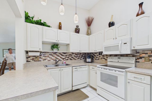 3760 Coco Loba Lane, Boynton Beach, FL 33436