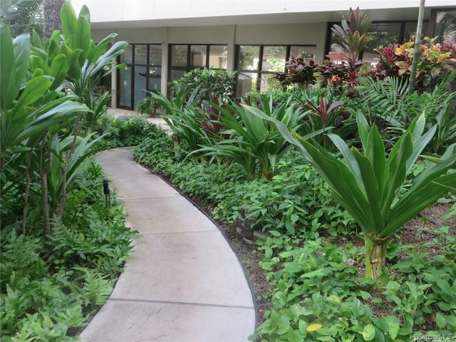 425 Ena Road B1105, Honolulu, HI 96815