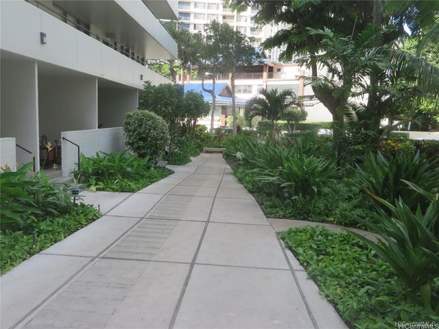 425 Ena Road B1105, Honolulu, HI 96815