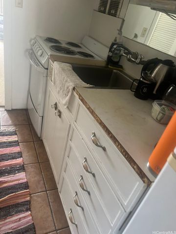 425 Ena Road B1105, Honolulu, HI 96815