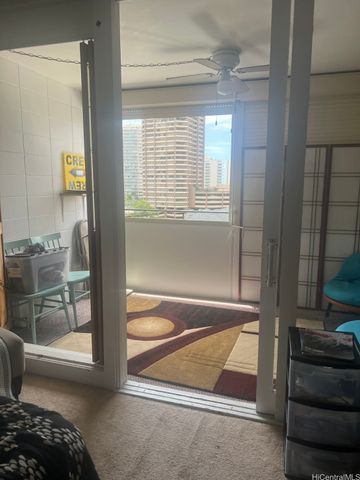 425 Ena Road B1105, Honolulu, HI 96815