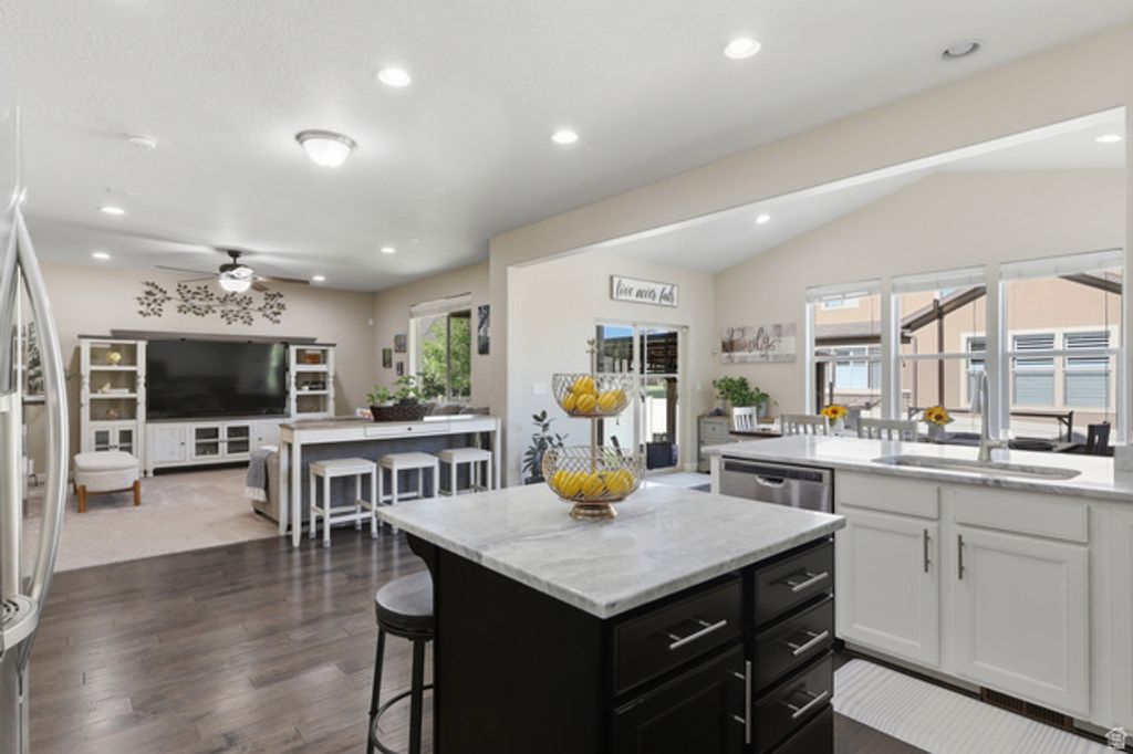 10338 S VENENZIA WAY, South Jordan, UT 84095