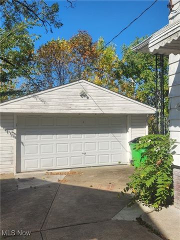 24691 Hawthorne, Euclid, OH 44117