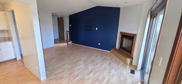 660 Cumberland Trail BB2, Roselle, IL 60172