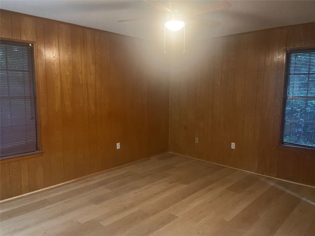 805 S Bradford Street, Overton, TX 75684