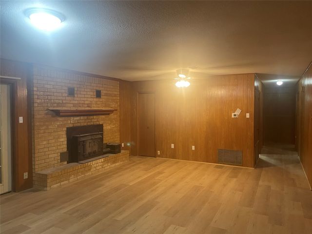 805 S Bradford Street, Overton, TX 75684