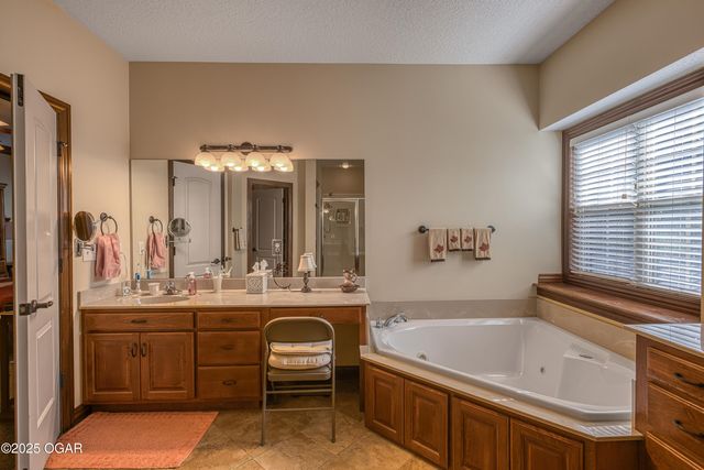 2412 Windrose Lane, Joplin, MO 64804