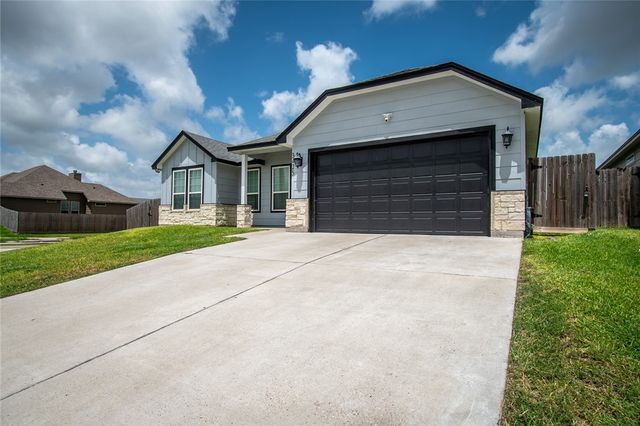 3425 Pineda St, Corpus Christi, TX 78414