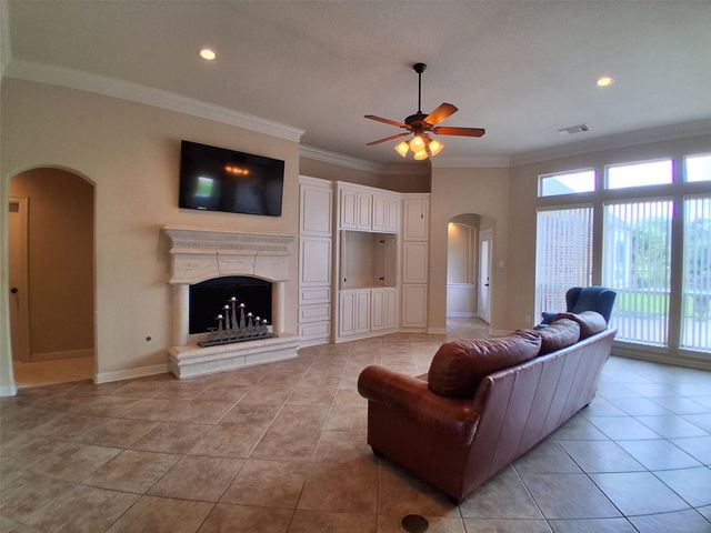 2519 Sandy Point Drive, Richmond, TX 77406