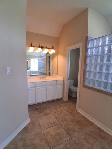 2519 Sandy Point Drive, Richmond, TX 77406