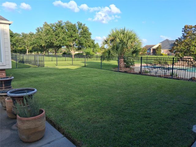 2519 Sandy Point Drive, Richmond, TX 77406