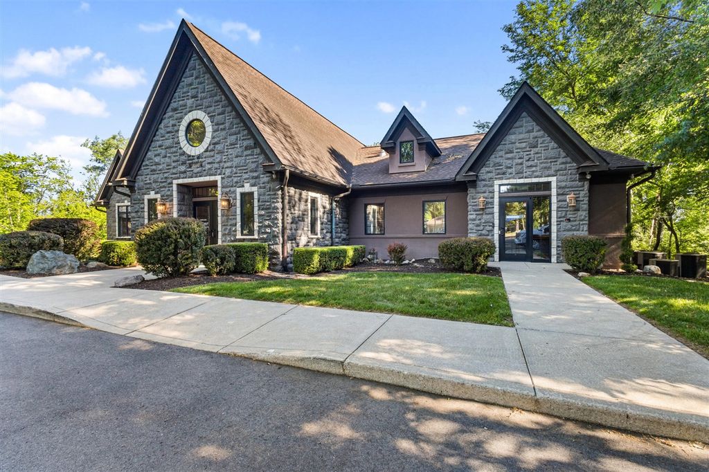 440 W Centre Avenue, Portage, MI 49024
