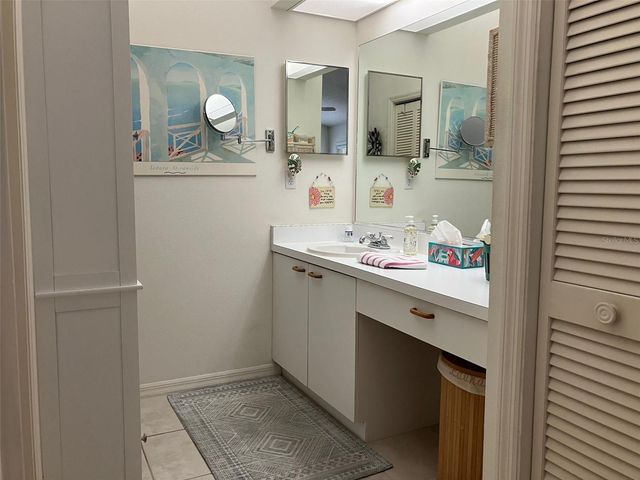 5406 83RD TERRACE E, Sarasota, FL 34243