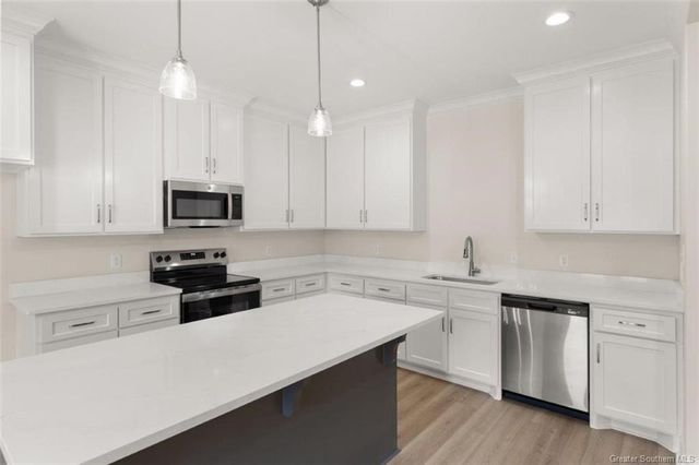 400 10th Street, Lake Charles, LA 70601