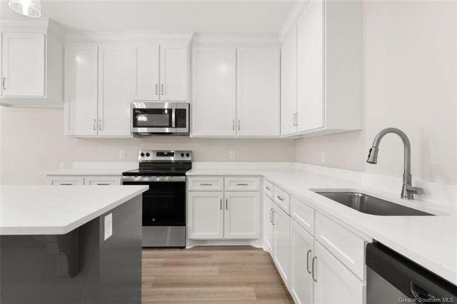 400 10th Street, Lake Charles, LA 70601