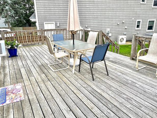 34 Ellery Avenue, Middletown, RI 02842