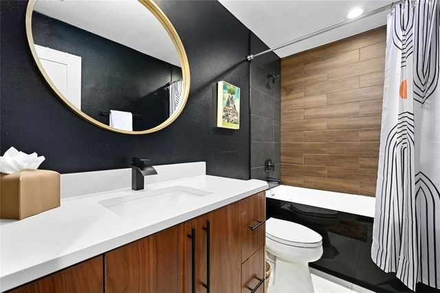 1901 Glencliff DR, Austin, TX 78704