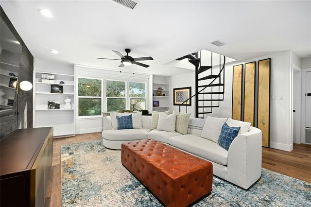 1901 Glencliff DR, Austin, TX 78704