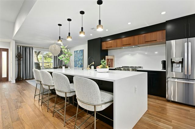 1901 Glencliff DR, Austin, TX 78704