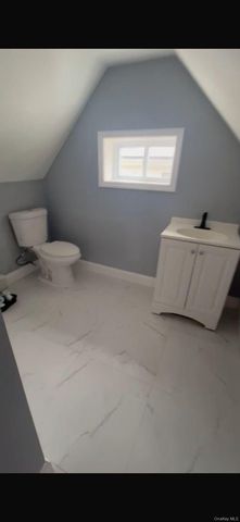 27 Brook Avenue, Bay Shore, NY 11706