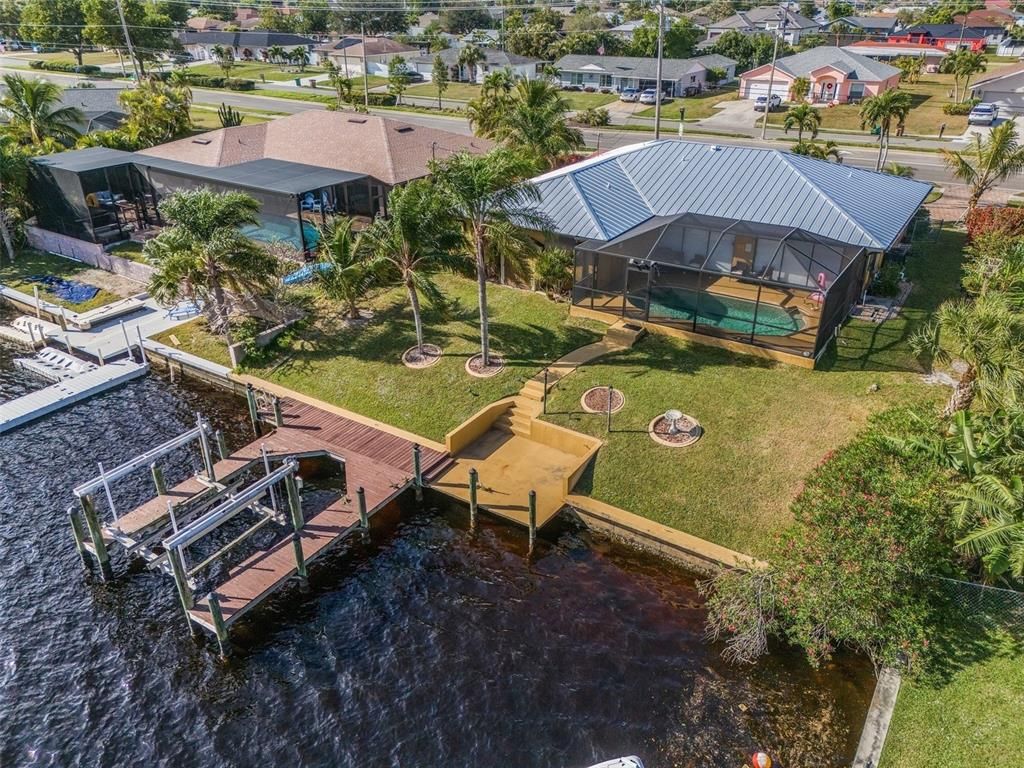 2807 COUNTRY CLUB BOULEVARD, Cape Coral, FL 33904