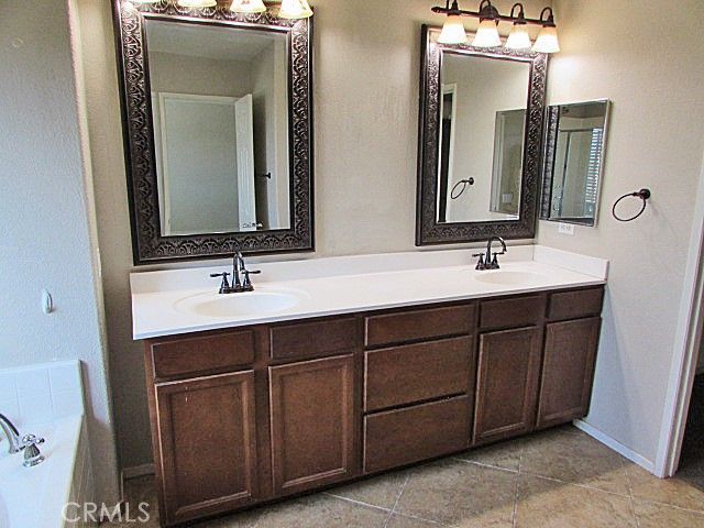 10918 Clover Cir, Corona, CA 92883