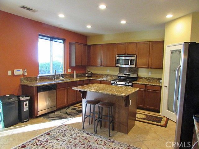 10918 Clover Cir, Corona, CA 92883