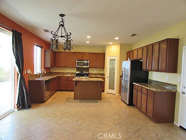 10918 Clover Cir, Corona, CA 92883