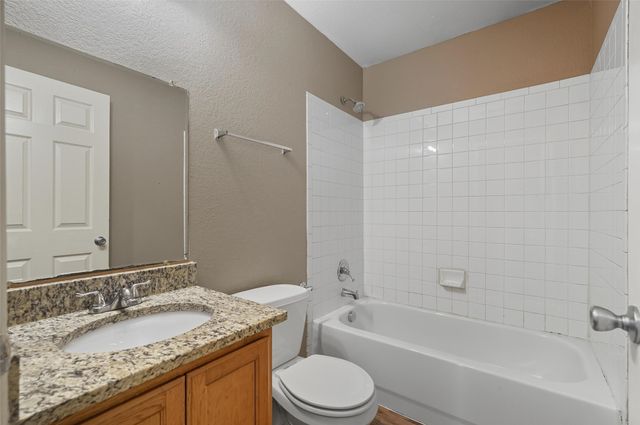 1715 Manor Garden, Greenville, TX 75401