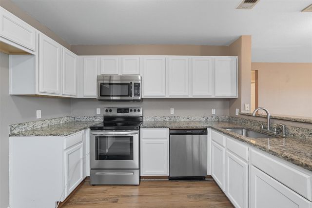 1715 Manor Garden, Greenville, TX 75401