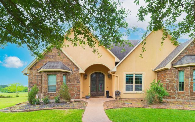 10863 Bourbon Street, Willis, TX 77318