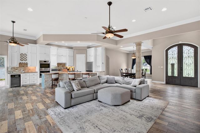 10863 Bourbon Street, Willis, TX 77318