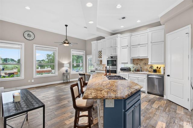 10863 Bourbon Street, Willis, TX 77318